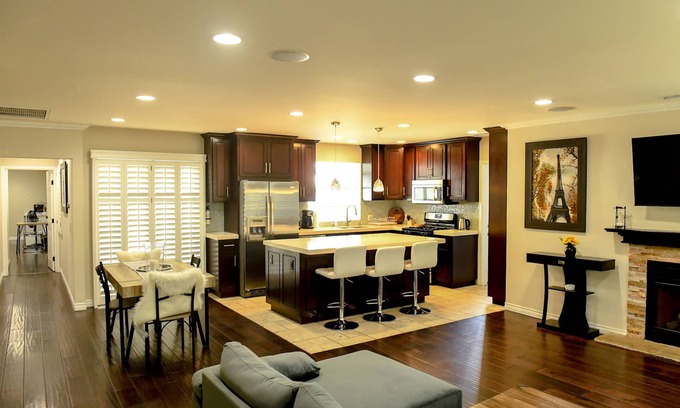 Sherman Oaks House | A dream house within budget