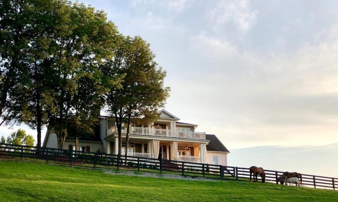 College Grove House | A&E Farm - Luxury Concierge - Franklin & Nashville