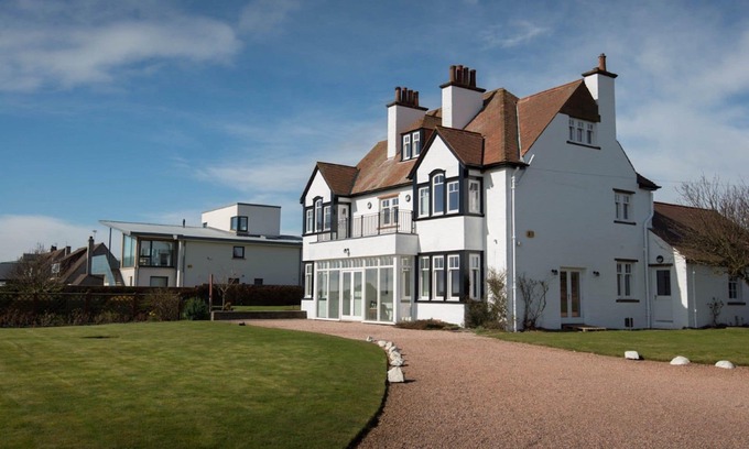 Earlsferry Apartment | A fabulous period house, fantastic for large gatherings
