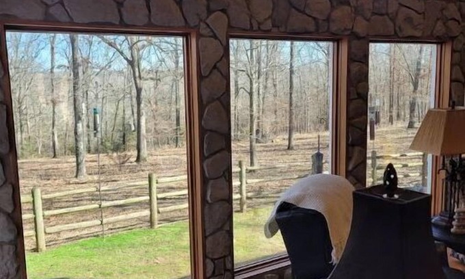 Cotter House | A family friendly, relaxing get-a-way in a serene setting.