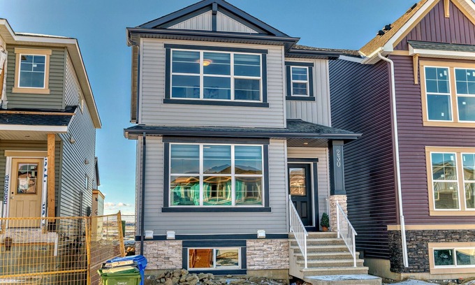 Calgary House | A Family Relaxing Vacation House, 3 bedrooms2.5 bathrooms for up to 8 people