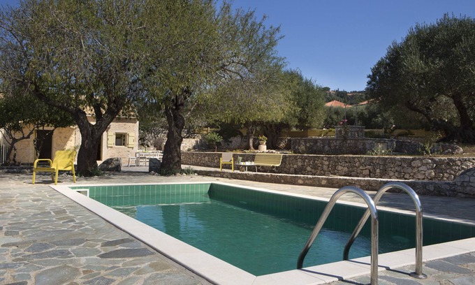 Tzamarelata Cottage | A fantastic stone cottage close to Fiscardo.