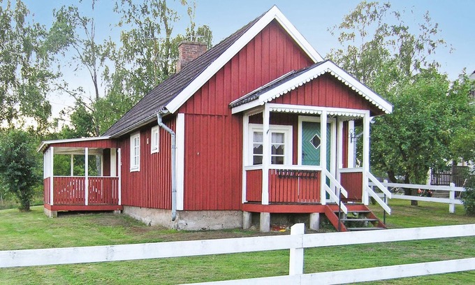 Hamneda House | A farmhouse as a vacation home.