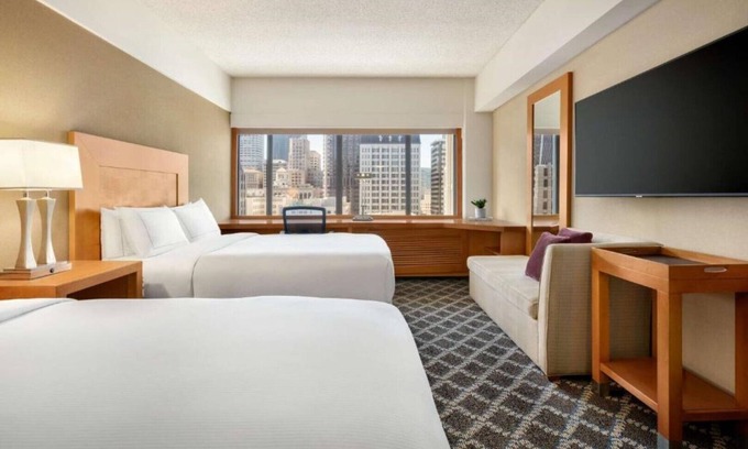 Chinatown House | A Financial District stay with views of the Bay !