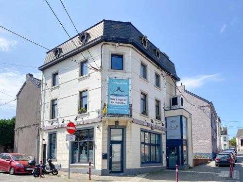 Sambreville Hotel | A Fleur de Couette