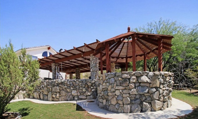 Apple Valley House | A getaway from the city life!