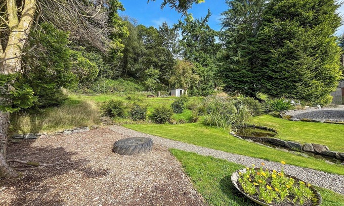 Aberfoyle Cottage | A gorgeous apartment in the heart of the idyllic village of Aberfoyle.