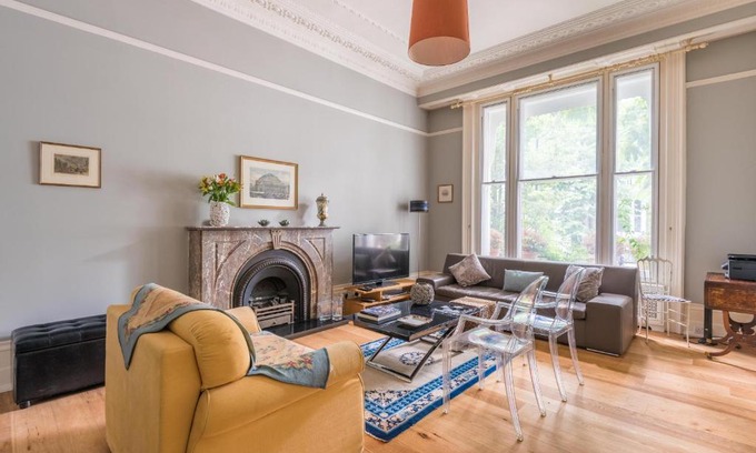 Redcliffe Apartment | A Grand Passion