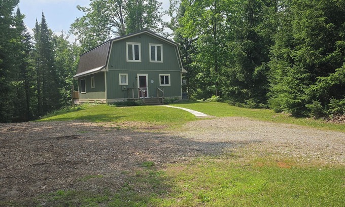 Indian River House | A Grandview Nest Where Family Memories Take Flight