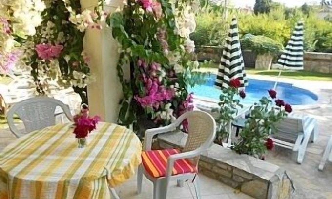 Dalyan City Center Apartment | A Ground Floor Apartment With Shared Pool In Well Tended Grounds