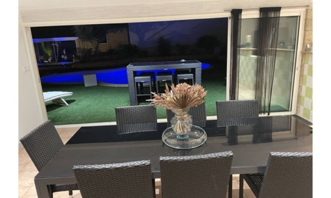 Clermont-l'Herault Apartment | A haven of peace between land and sea