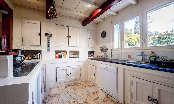 Catllar Villa | A haven of peace nestled in the heart of a charming mountain village.