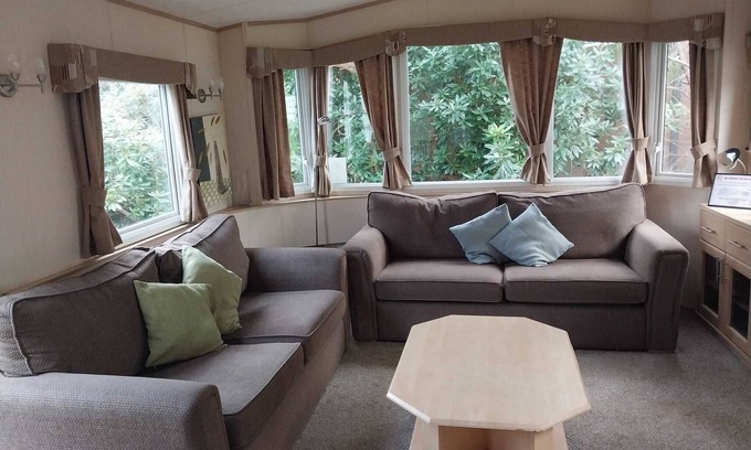 St Leonards-On-Sea House | A Hillside Retreat - with enclosed garden (D/F)