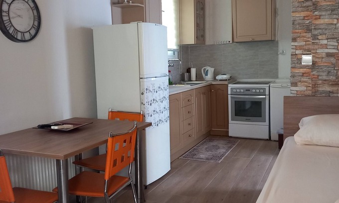 Kalamata House | A Holiday Home , Offering Guests a Friendly Accommodation Close to Beach