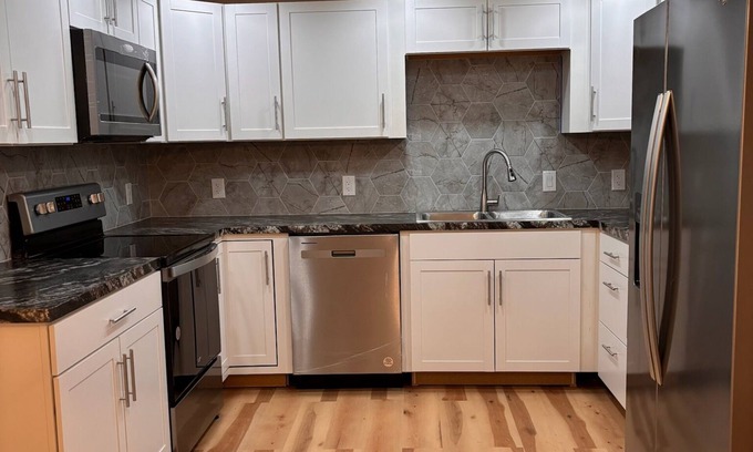 New Castle Apartment | A Home Away From Home