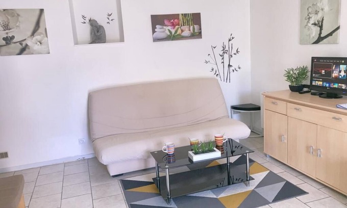 Bonny-sur-Loire Bed & Breakfast | A&J Duplex -Bonny sur Loire-Guedelon-Loire by bike