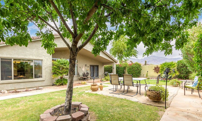 Gold Canyon House | A JEWEL IN THE DESERT