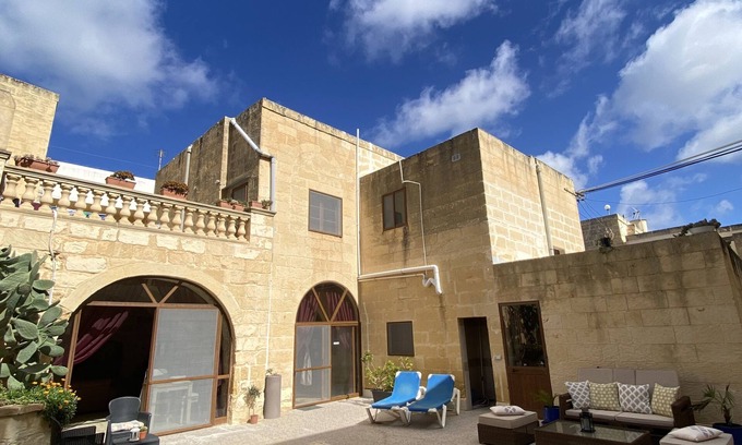 Ggantija Bed & Breakfast | A la maison B&B