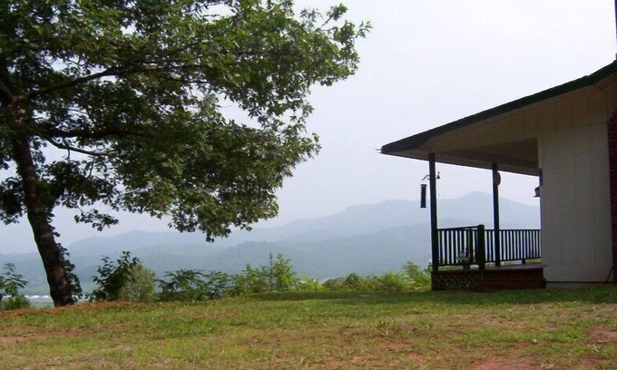 Franklin Cabin | A Little Slice of Smokey Mtn. Heaven - with WIFI
