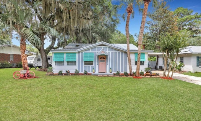 Darien Cottage | A Lovely Coastal Cottage in the seaside town of Darien Georgia n
