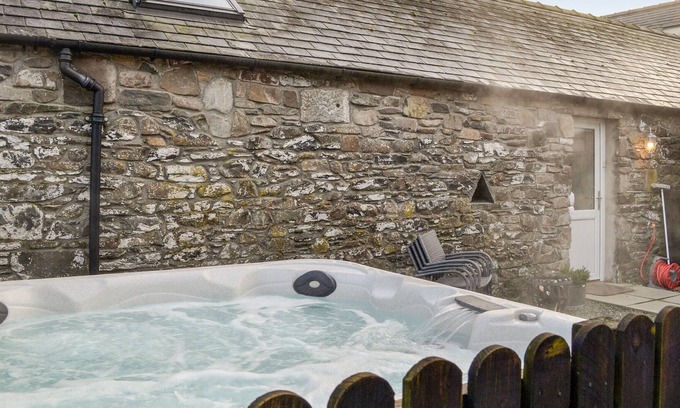 Castle Douglas Cottage | A lovely little barn conversion surrounded by wonderful countryside in this beautiful corner of Dumf