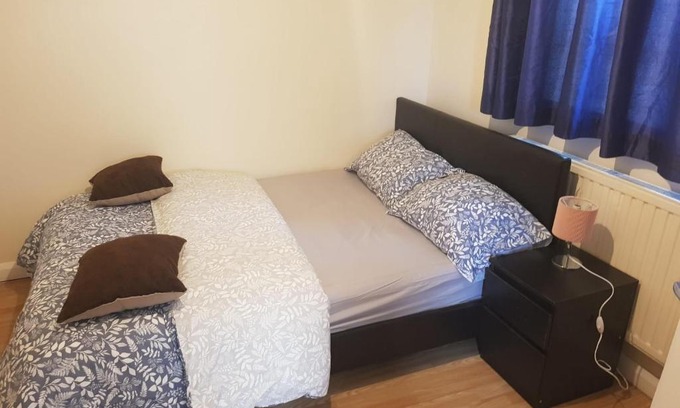 Dagenham Apartment | A LOVELY STUDIO FLAT FEW MINTUES TO DAGENHAM EAST STATION