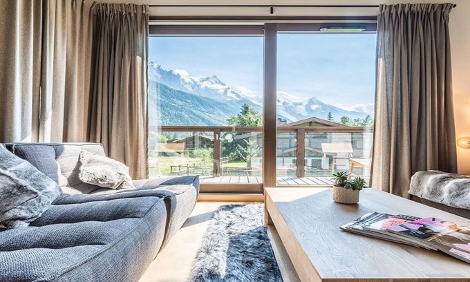 Les Tines Ski Chalet | A LUXURIOUS CHAMONIX CHALET WITH AN EASY ACCESS TO SKI AND TRANSPORT