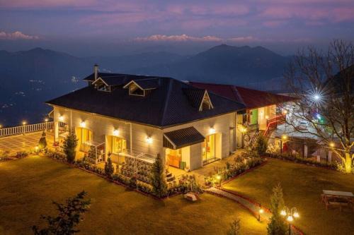 Kempty Range Villa | A Luxurious Mountain Bungalow with stunning views