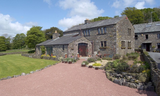 Kendal House | A Luxury barn conversion ideal for visits to the Lake District, accommodates 8
