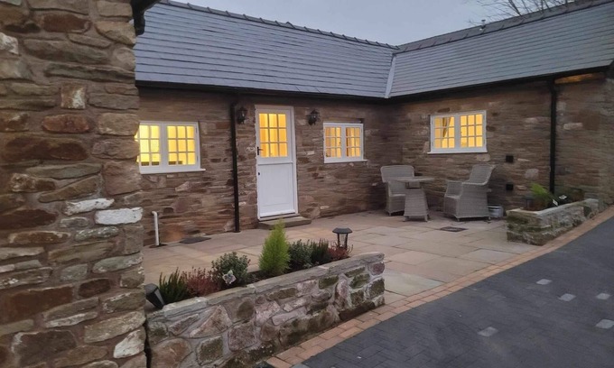 Coleford Cottage | A luxury retreat in the Forest of Dean with hot tub. Great for cycling/walking