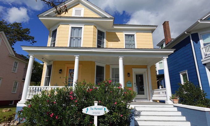 Cape Charles House | A Mermaid Vacation Beach Rental BAY VIEW CAPE CHARLES