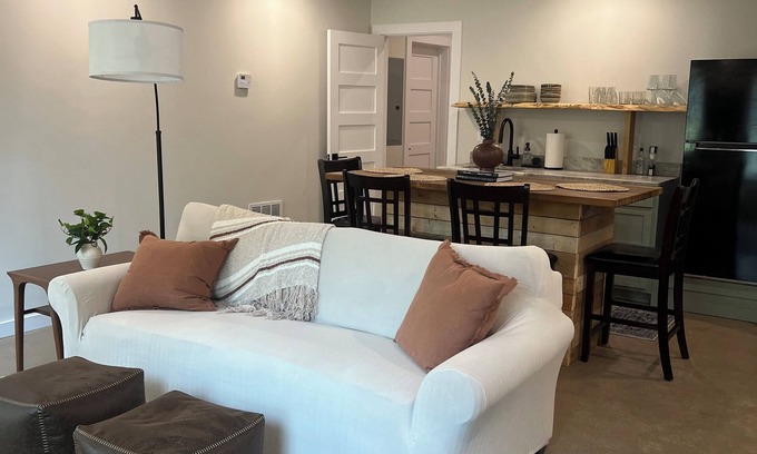 Athens Apartment | a modern HIDEOUT, cozy and quiet, minutes from downtown Athens and UGA!