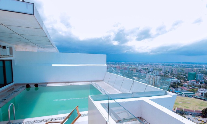 Upanga East Condo | a much loved spacious luxury penthouse at the center of daressalaam