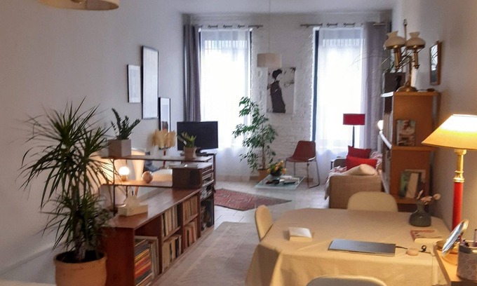 Arnaud Bernard Apartment | A patio in the city.