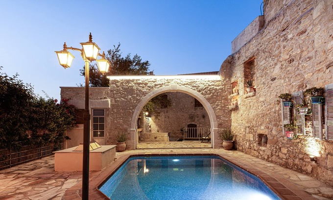 Amnatos Villa | A Piece of History! Absolute Privacy, Close to Beautiful Beaches!
