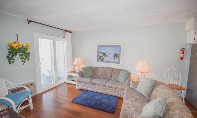 Ocean Drive Condo | A Place at the Beach- Ocean Drive 2F! Book now for best rates!