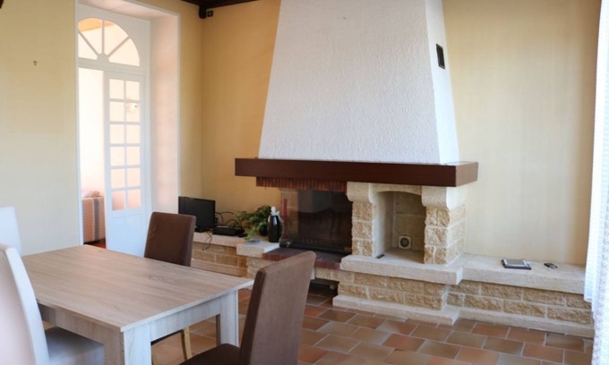Angerville House | A PLEASANT AND PEACEFUL STAY AWAITS YOU IN THIS LARGE HOUSE