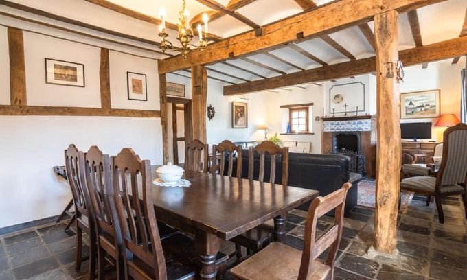 Voeren House | A pleasant village cottage