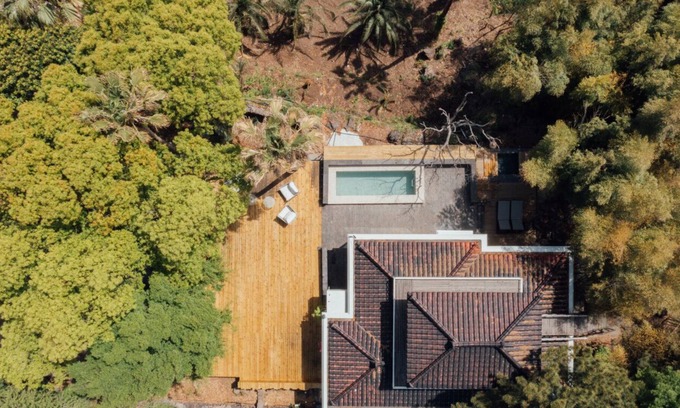Jungmun Villa | A Private House with Greens and Natural Light of Jeju