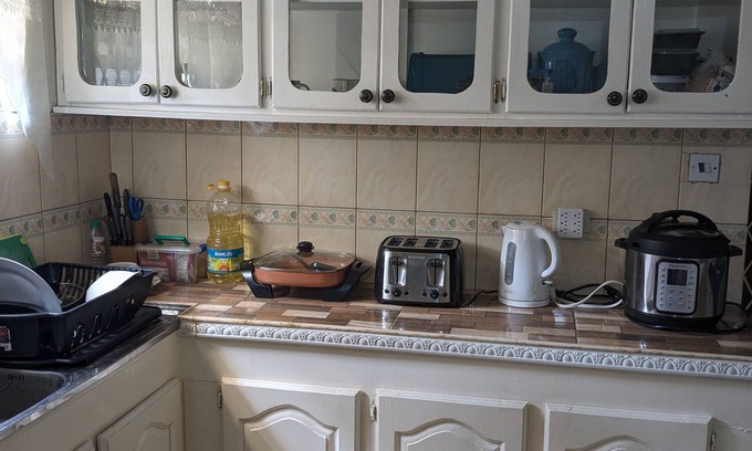 Georgetown Bed & Breakfast | A private two bedroom apartment shared by two renters per bedroom