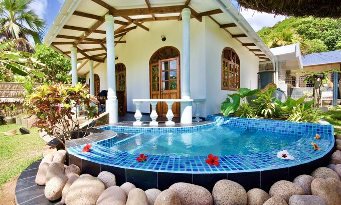 Anse Bois de Rose Villa | A private villa with a pool