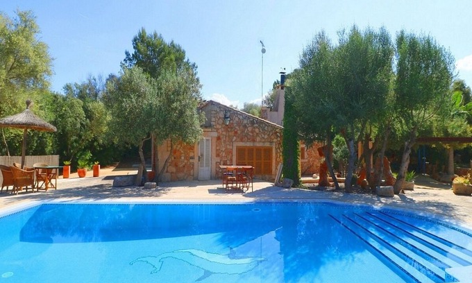 Campos Villa | A Quaint Traditional Stone Finca with Private Pool in a quiet Countryside Location!