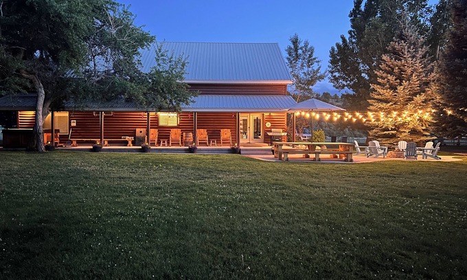 Beaver Cabin | A River Runs Through It!
