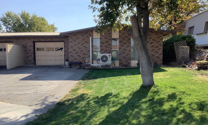 Pendleton House | A roomy quiet private duplex. Located on a cul de sac area with limited traffic