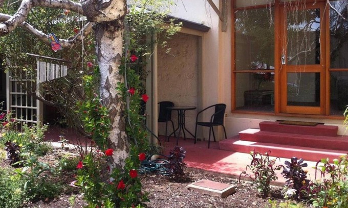 Tanunda Apartment | A Secret Garden