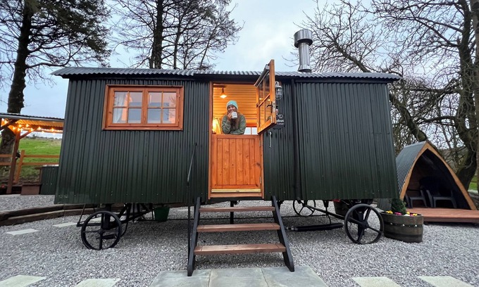 Enniskillen Bed & Breakfast | A shepherd's hut retreat with a private wood fired hot tub in County Fermanagh