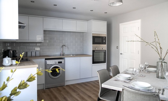 Grassington Apartment | A spacious and stylish 2 bedroom, 2 bathroom duplex apartment