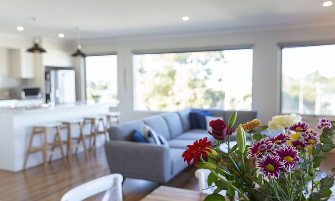 Ocean Grove House | A spacious, light-filled home, a stone's throw from the water
