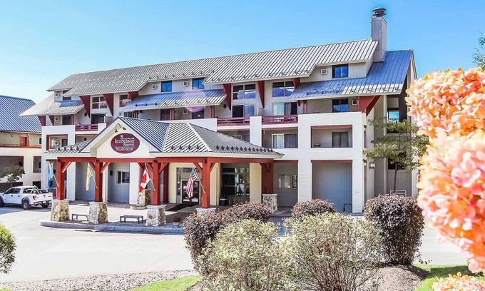Lincoln Resort | A SPECTACULAR WHITE MOUNTAIN GETAWAY - 2bd/2bth Deluxe