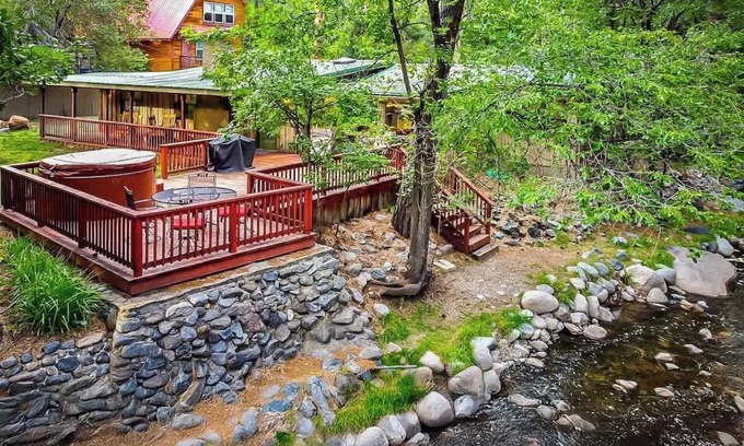 Ruidoso Cabin | A Stone's Thoreau-Riverfront Cabin: Hot Tub, Fireplace, Near Midtown